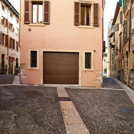 Apartment Veronaforent Cadrega