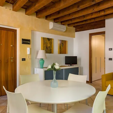 Veronaforent Cadrega Appartement
